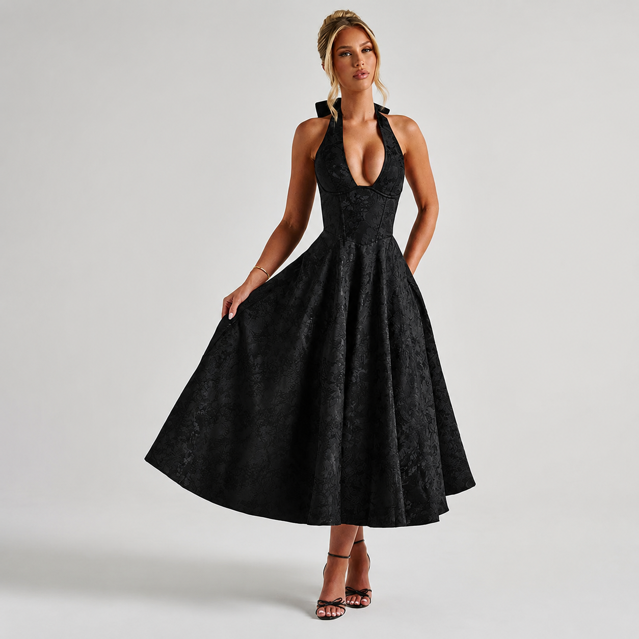 Dahlia - Sophisticated V-neck Halter Sleeveless Dress