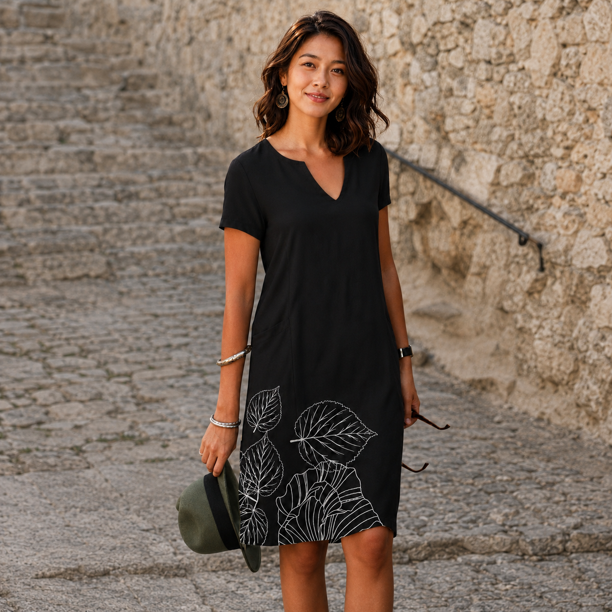 Josette - Relaxed V-Neck Midi Dress