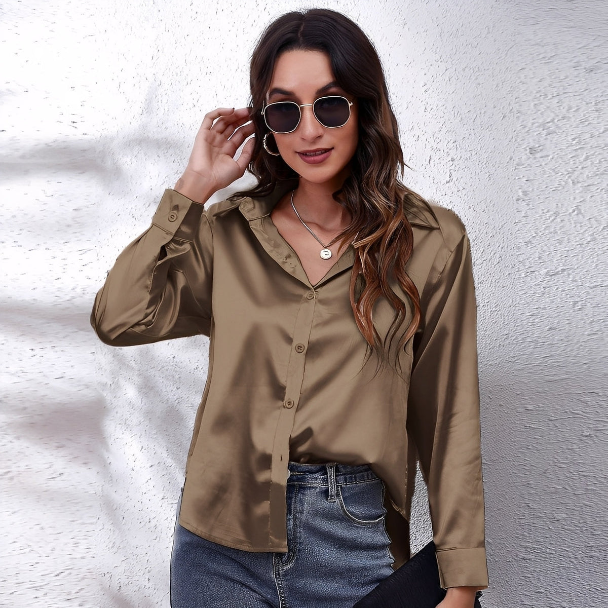 Haylee - Breezy and shiny blouse