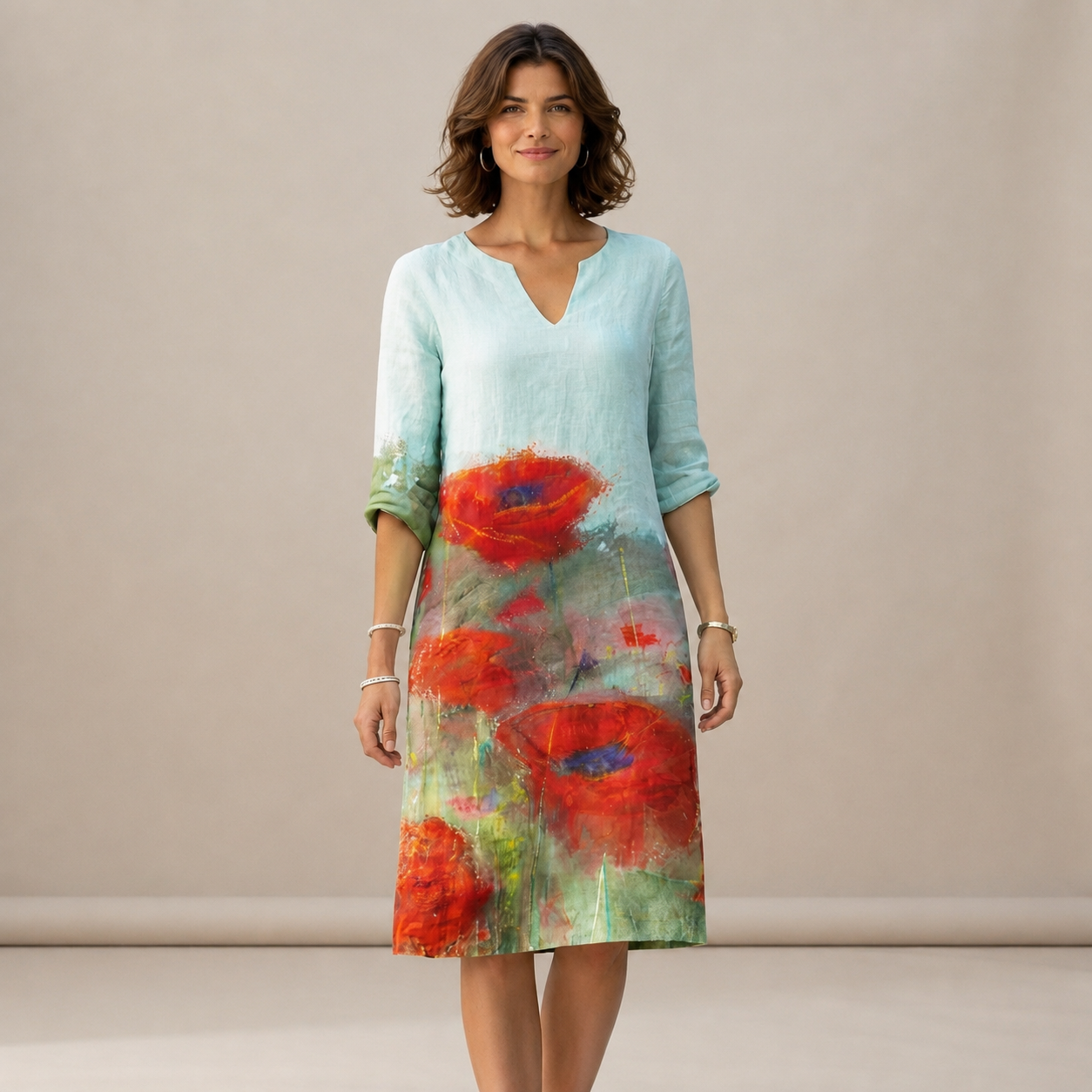 Ninna - Stylish and Flowing V-Neck Dress