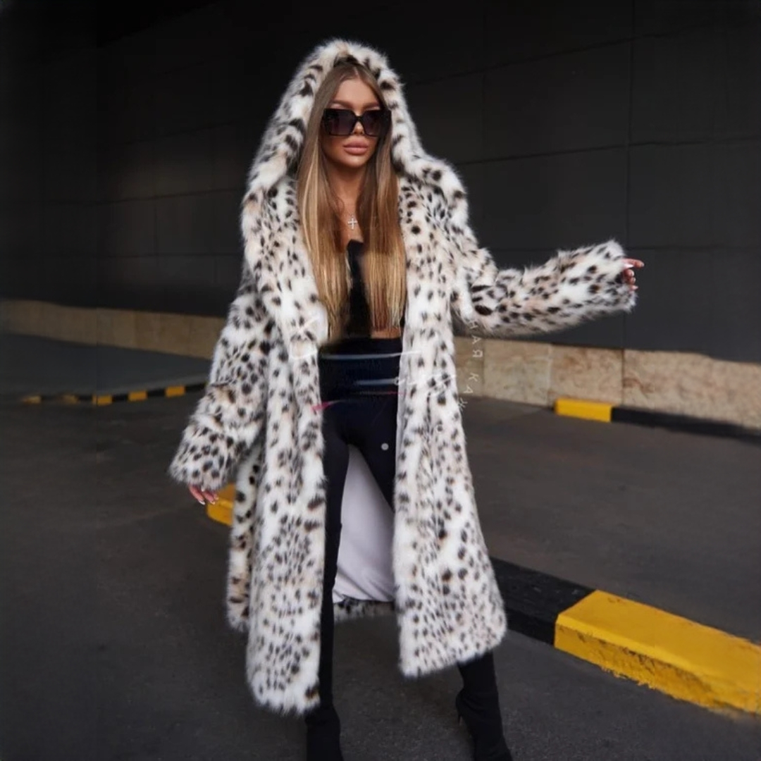 Natascha - Stylish and Chic Coat
