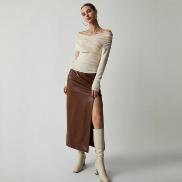 Yasmin - Stylish off-shoulder top