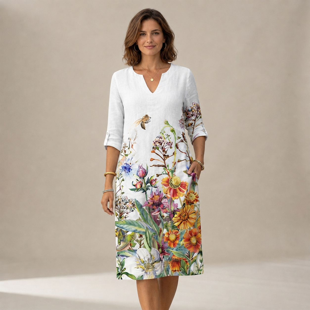 Ninna - Stylish and Flowing V-Neck Dress