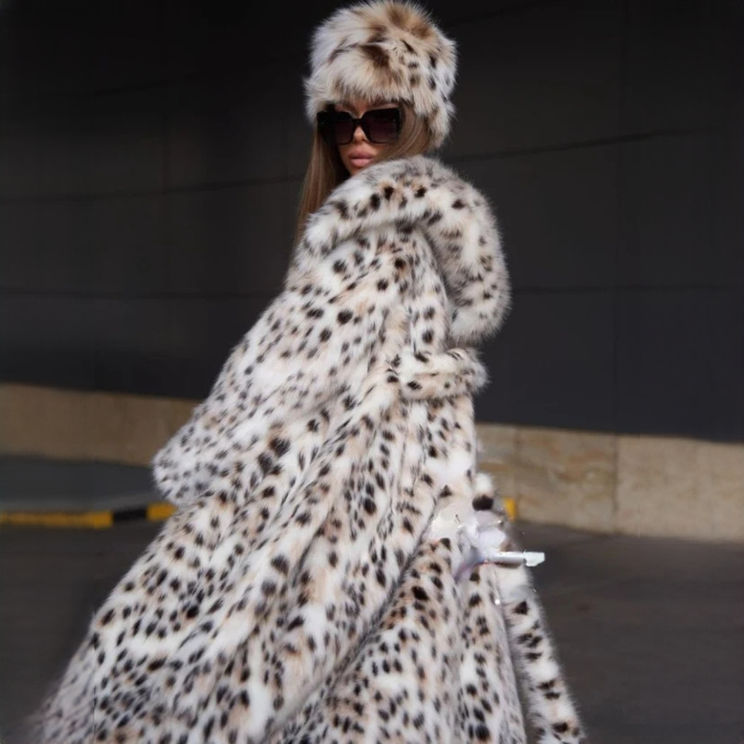 Natascha - Stylish and Chic Coat