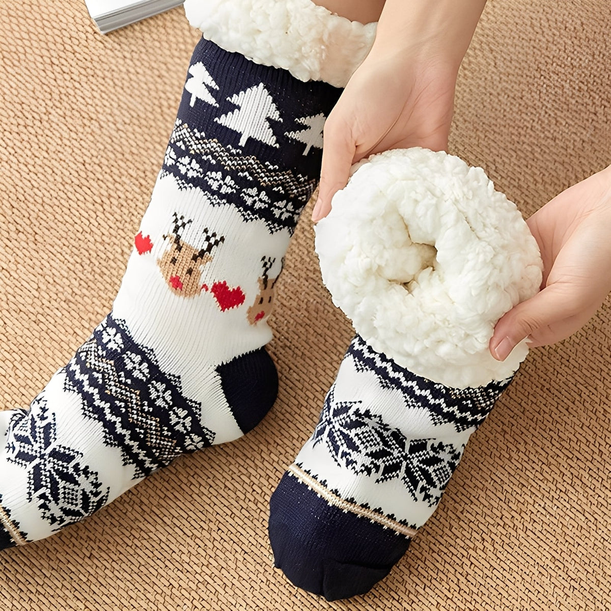 Kassia - Stylish and cozy holiday socks