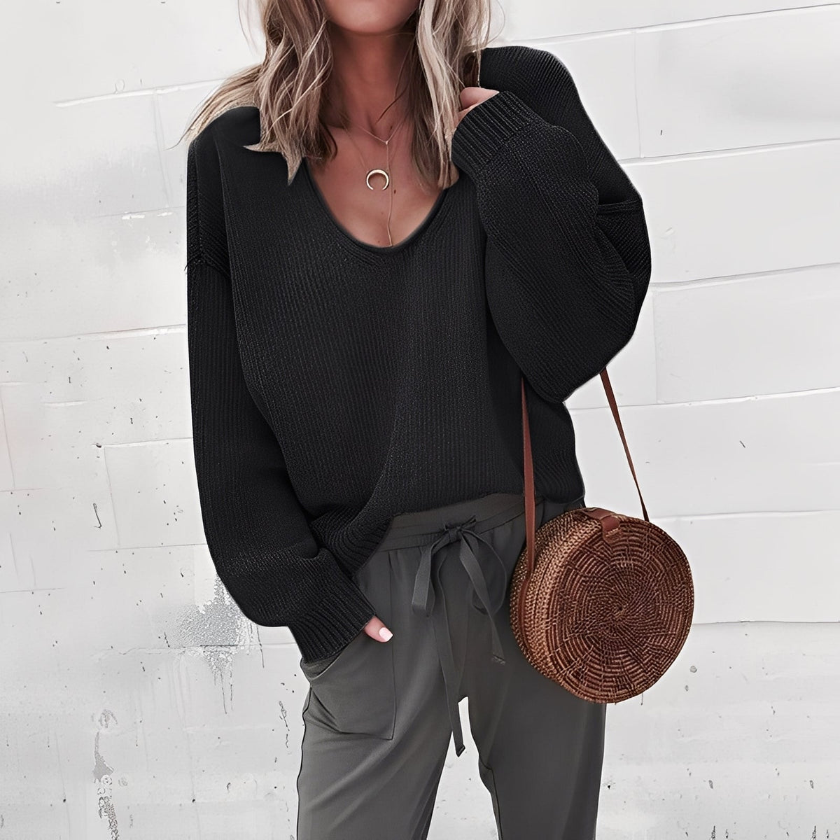 Ariella - Soft, warm sweater with V-neck