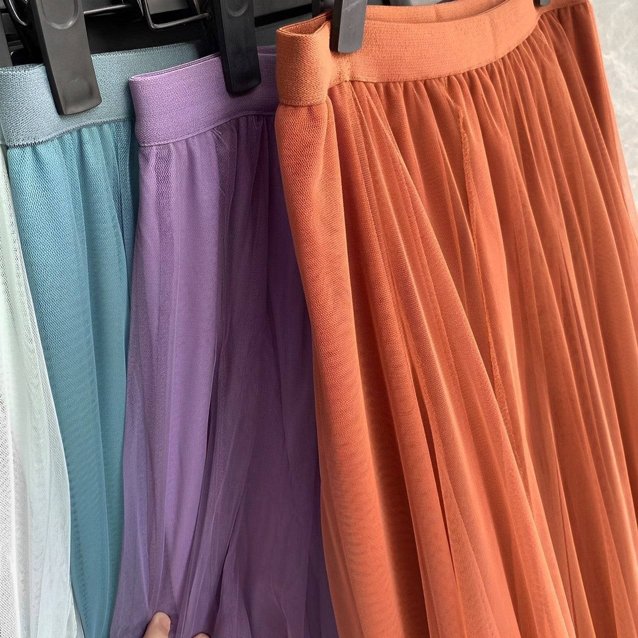 Maleah - Flowing, pleated midi skirt