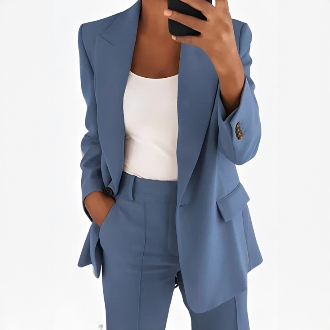Muriel - Elegant and Chic Pantsuit Set