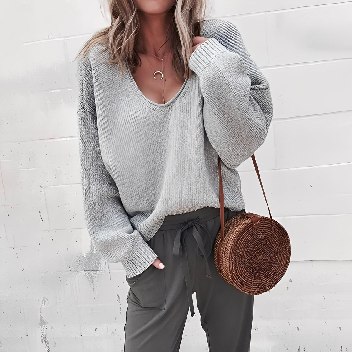 Ariella - Soft, warm sweater with V-neck