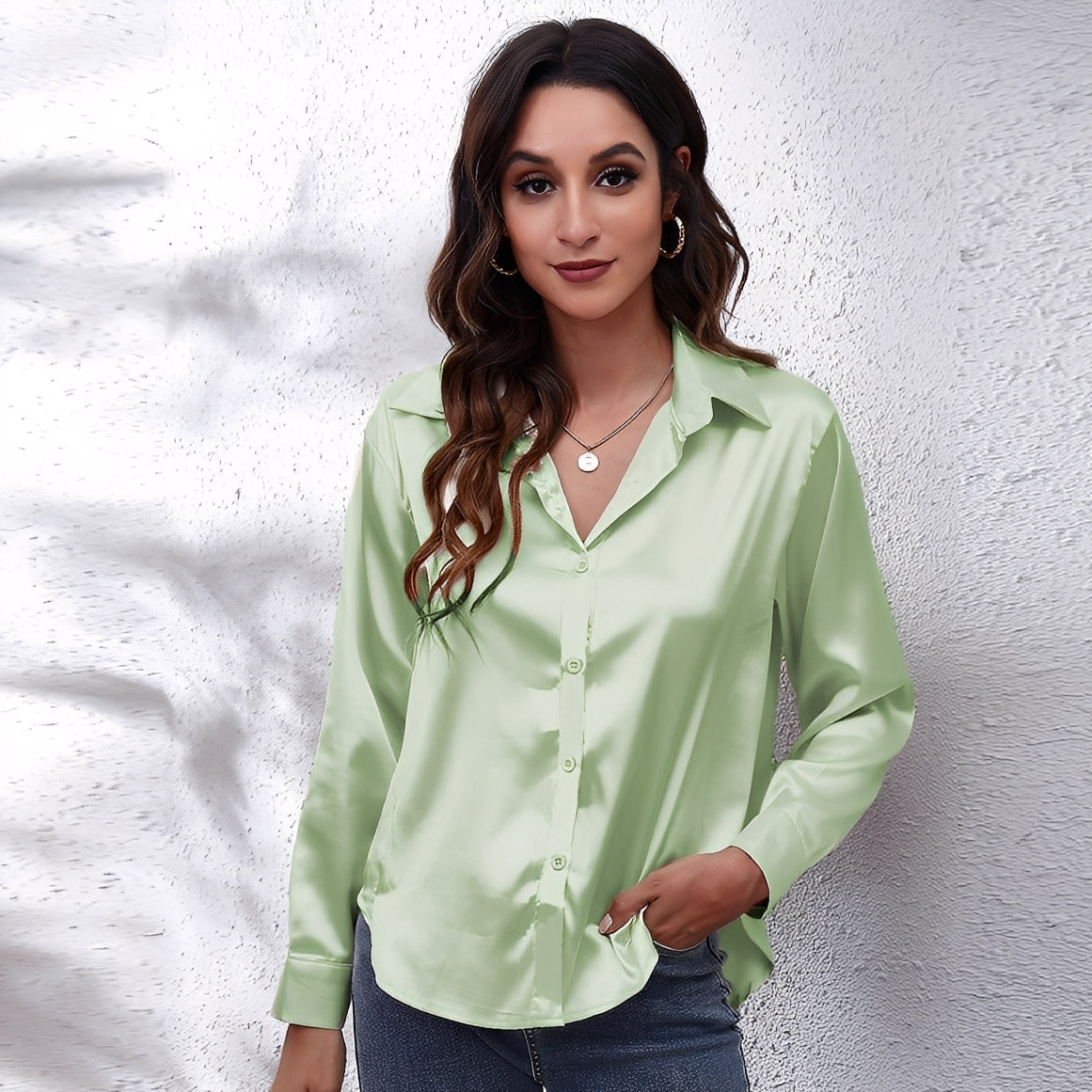 Haylee - Breezy and shiny blouse