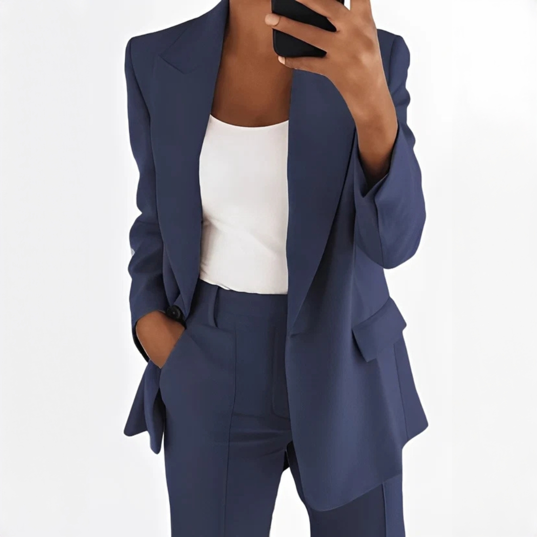 Muriel - Elegant and Chic Pantsuit Set