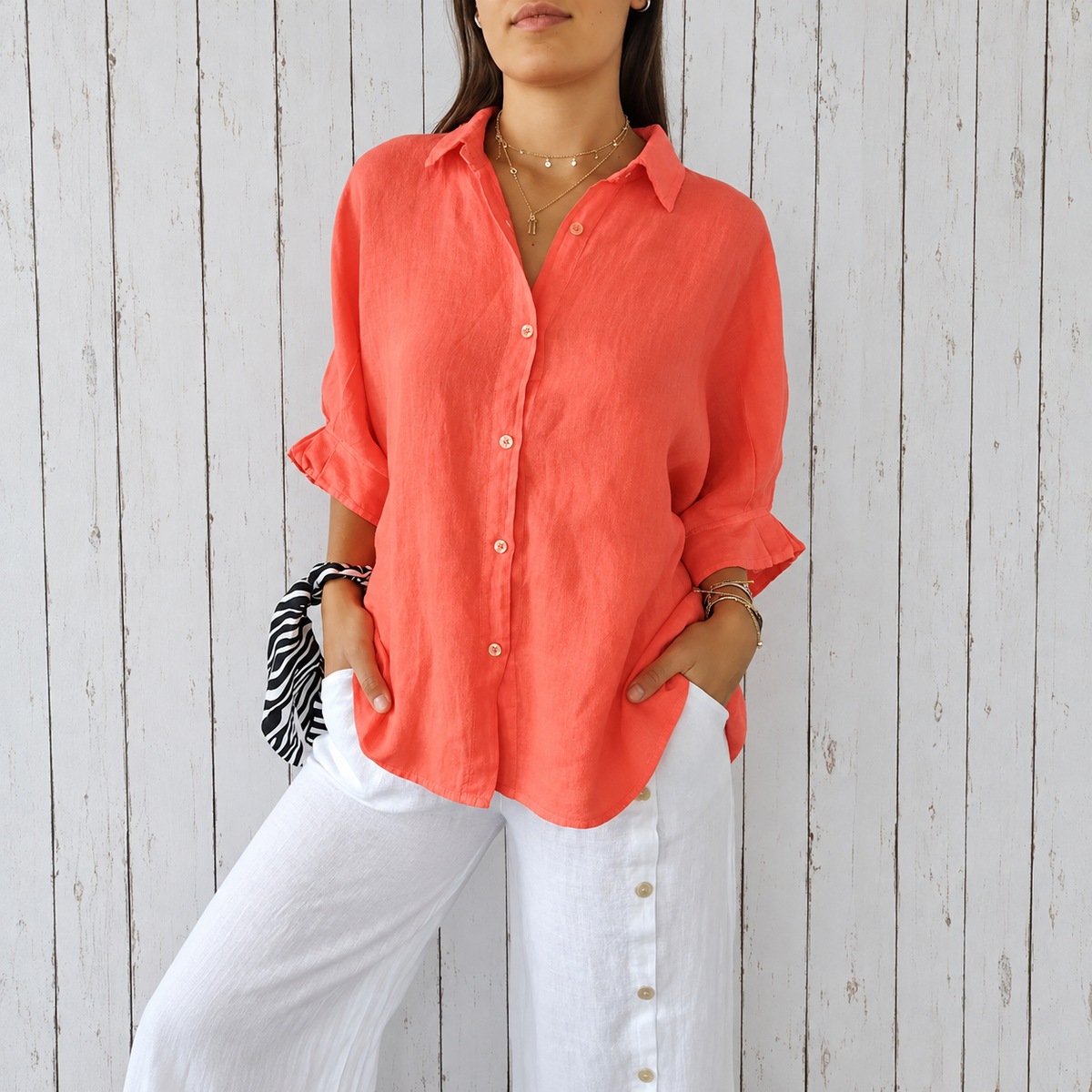 Madison - Stylish Top with Timeless Design and Buttons