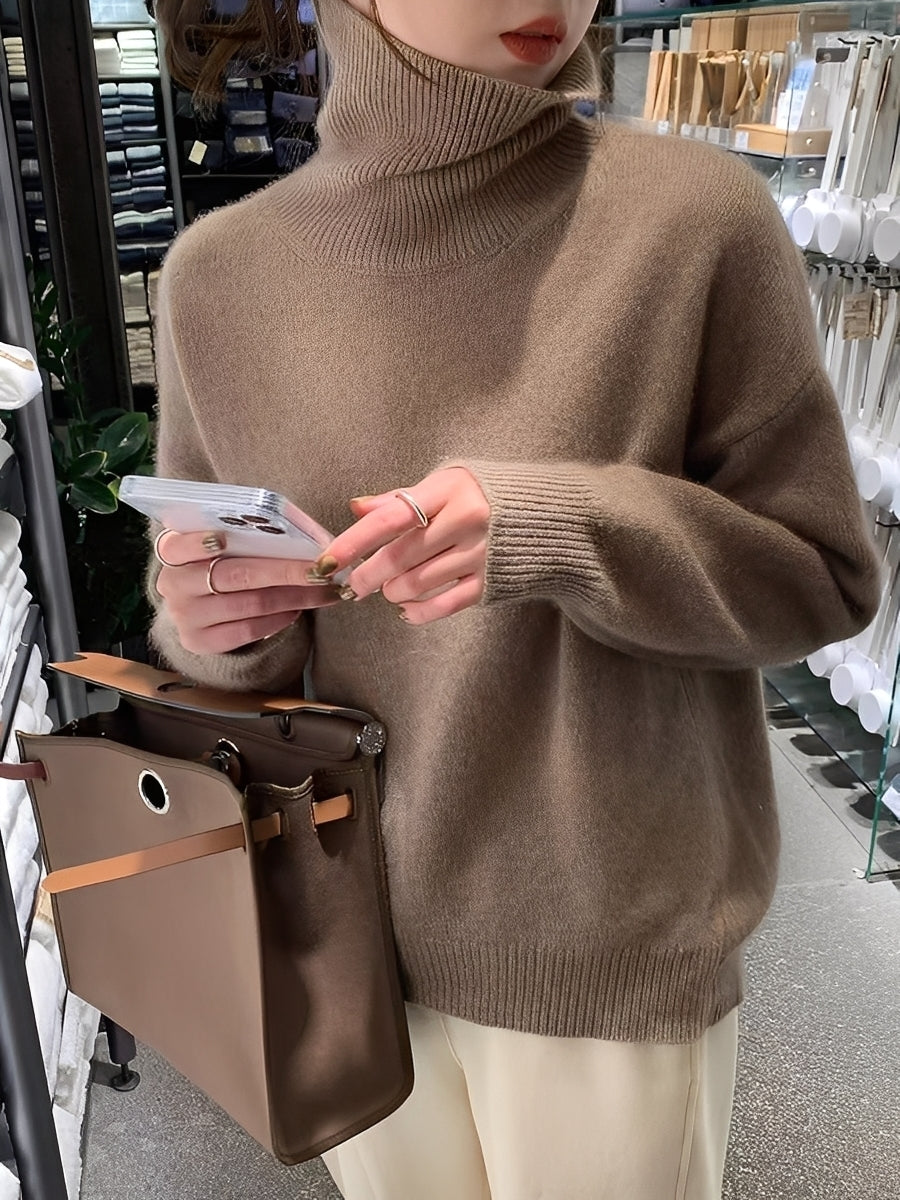 Yvette – Sweater Featuring a High Collar for Women
