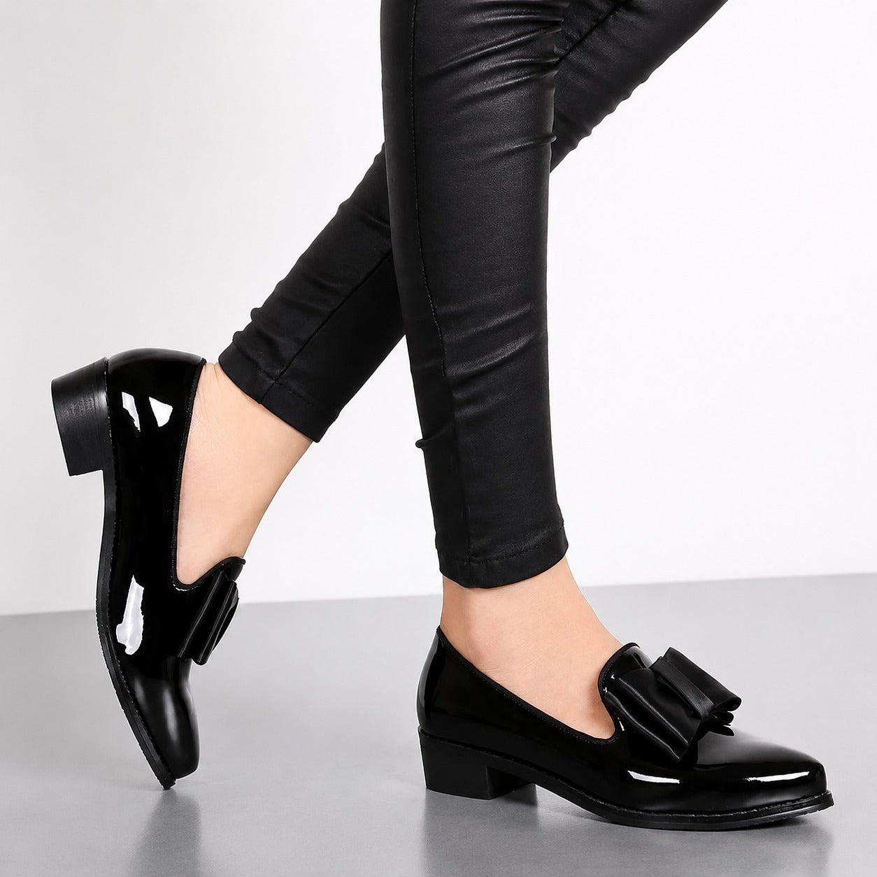 Rachel - Elegant Shoes with Ribbon