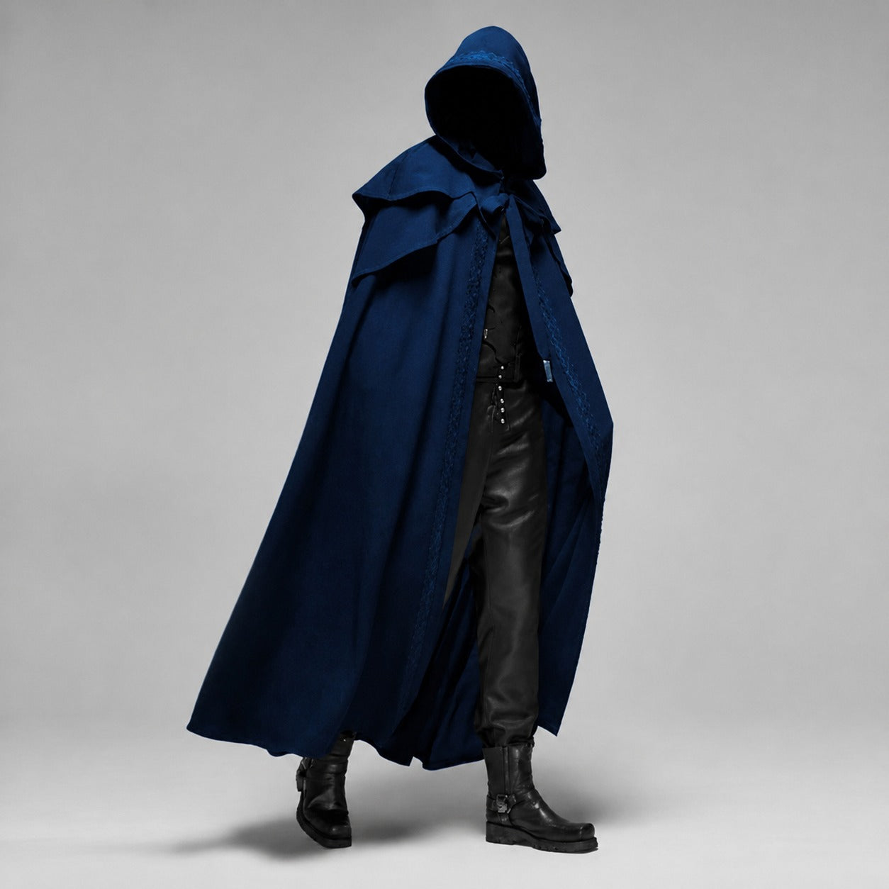 Lucien - Stylish hooded cape in gothic style
