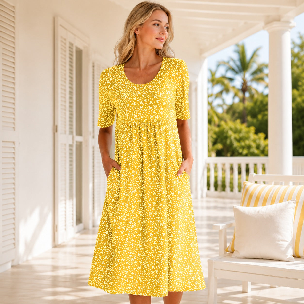 Yasmin - Short Sleeved Dress with Floral Pattern