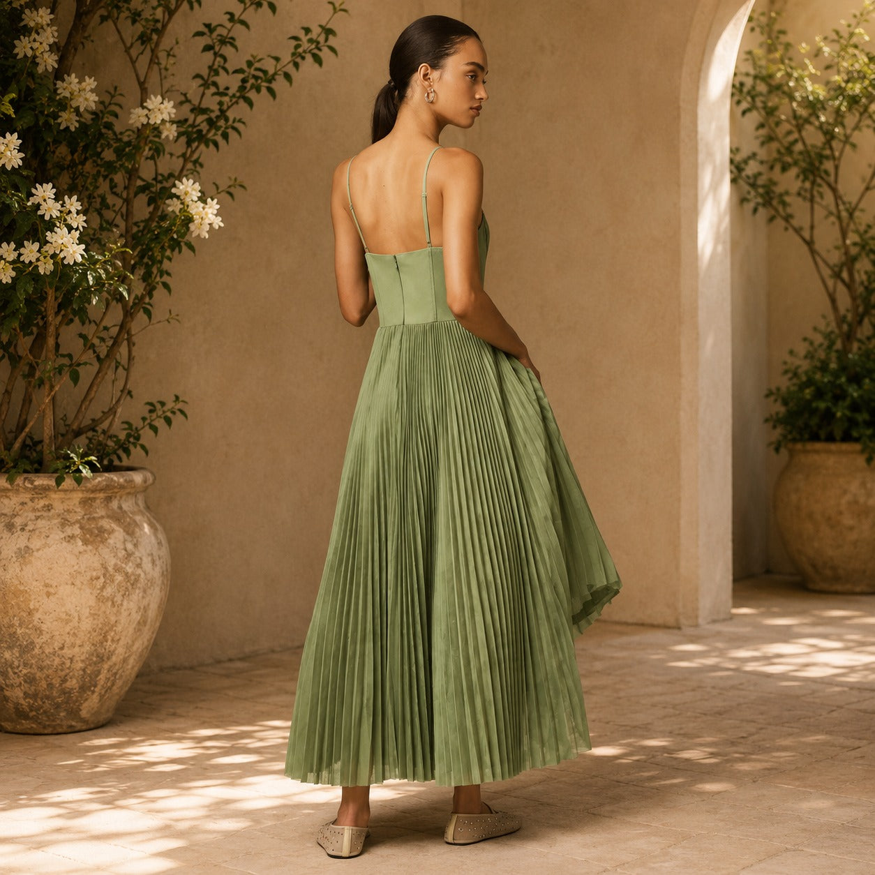 Elissa - Chic Pleated Midi Dress