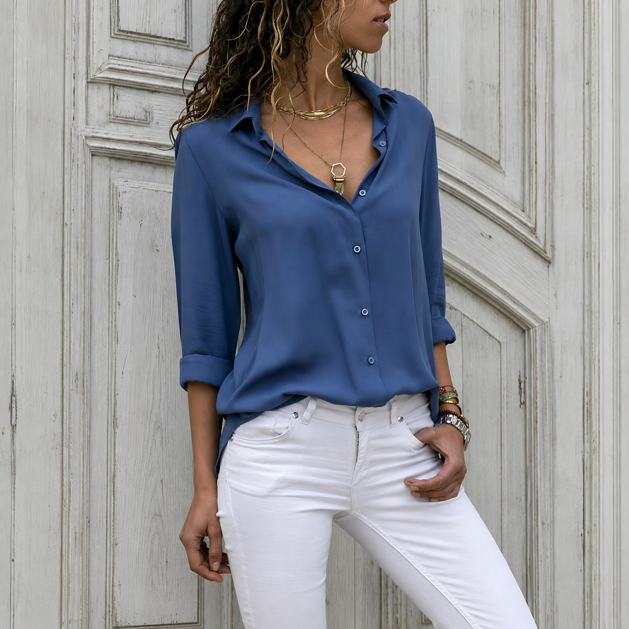 Aiah - Casual blouse with V-neck