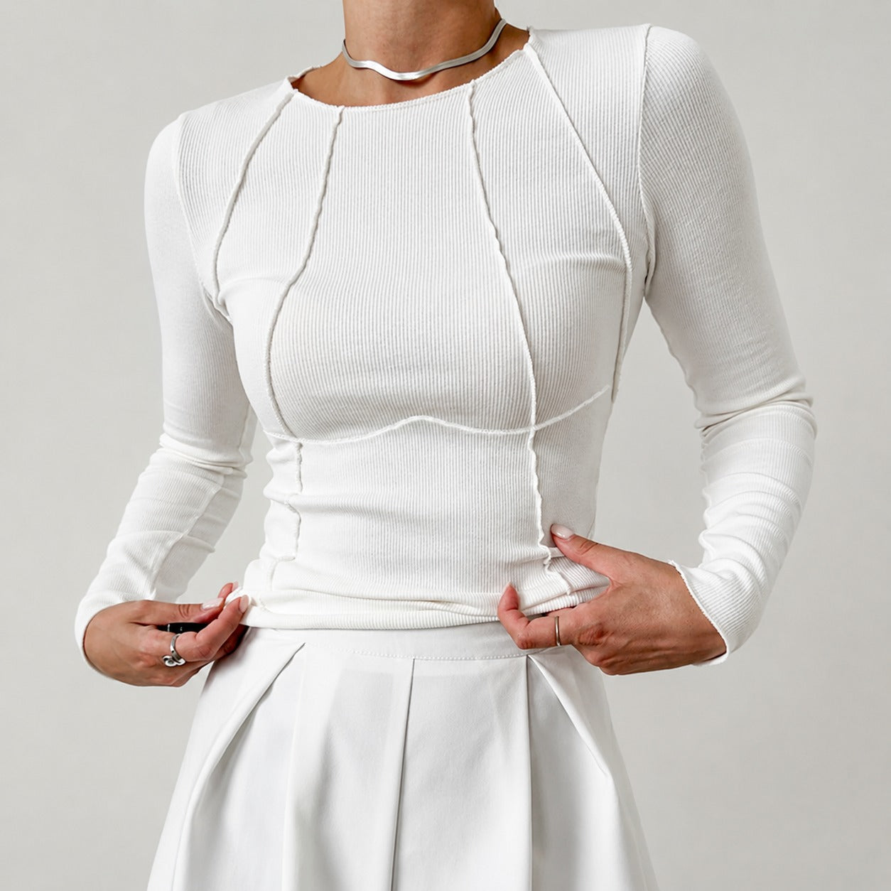 Leonie - Stylish long-sleeved shirt with piping