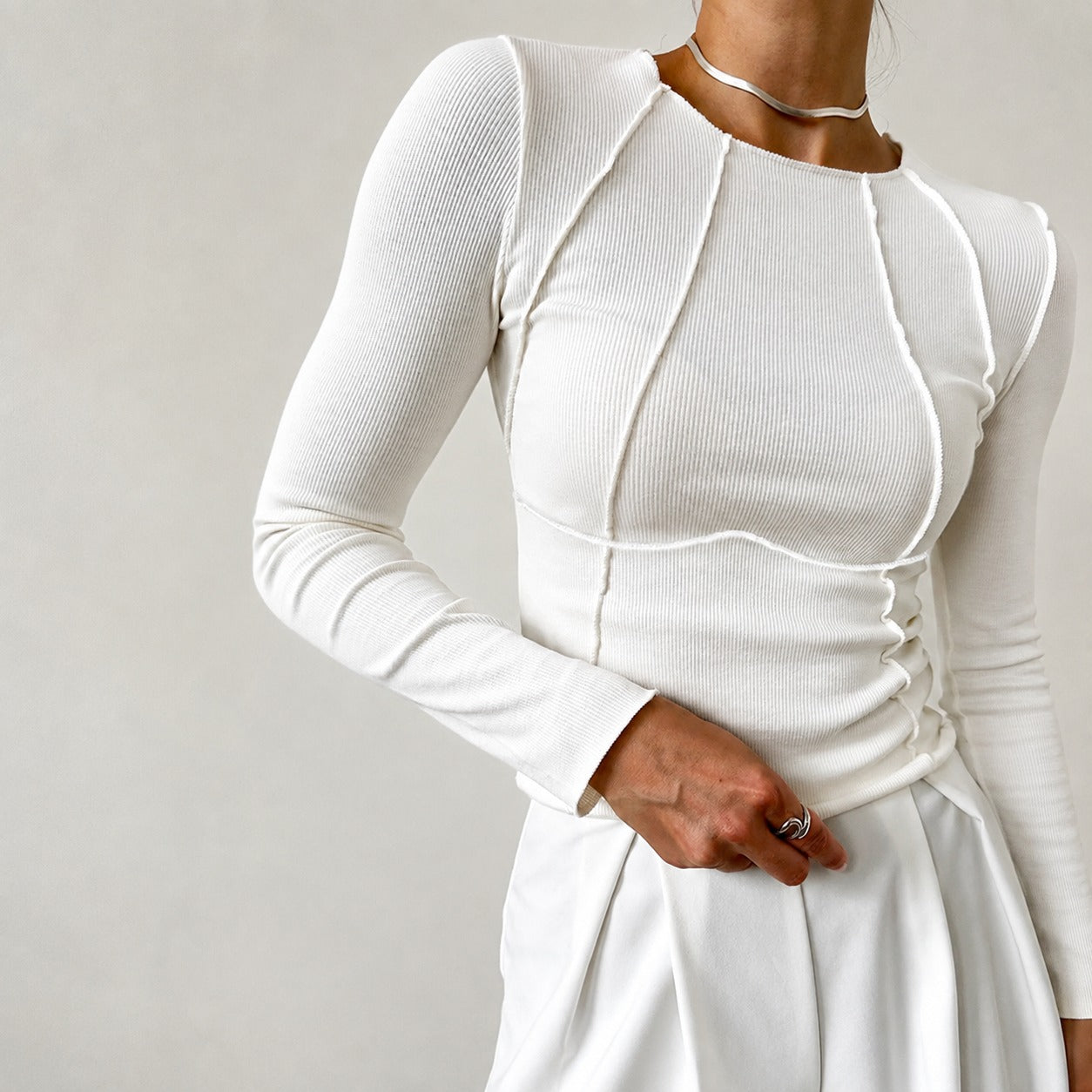 Leonie - Stylish long-sleeved shirt with piping