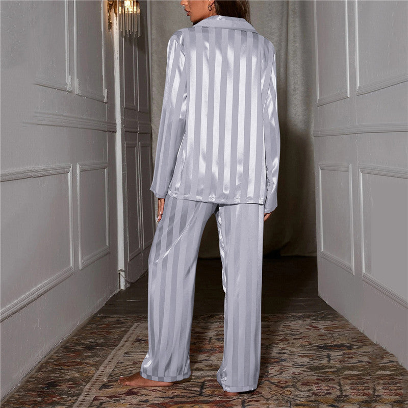 Elegant women's pajamas made of soft fabric