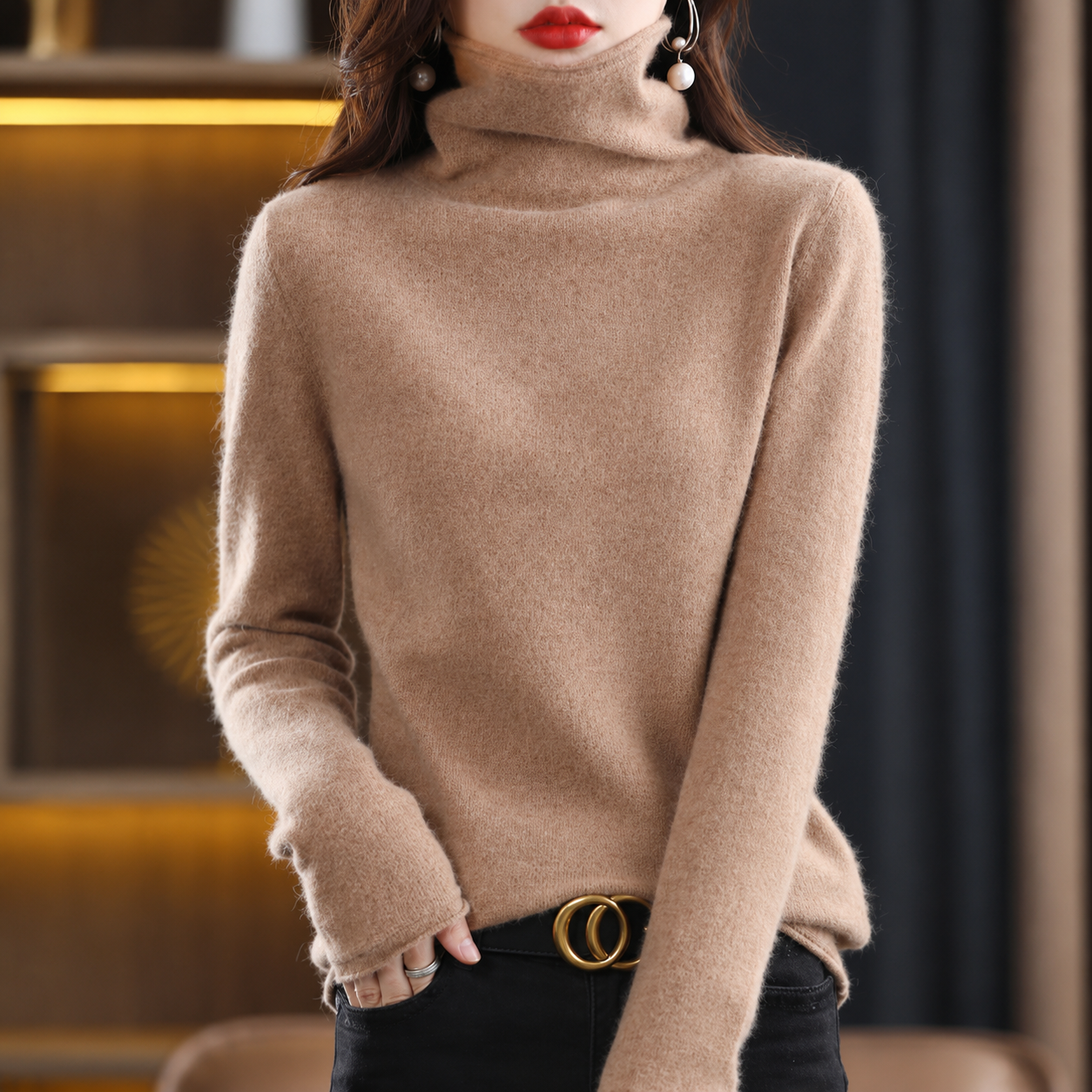 Akainu - Elegant Turtleneck Sweater
