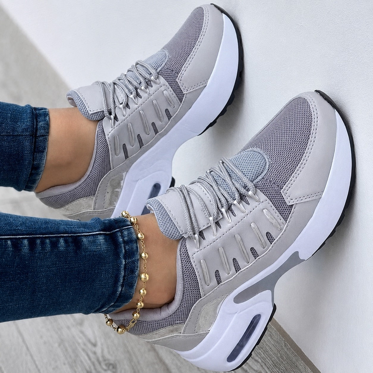 Eleana - Trendy and comfy shoes for women