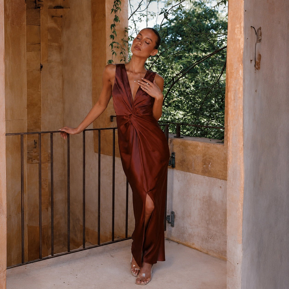 Elaine - Stylish Sleeveless Evening Dress with Open Back