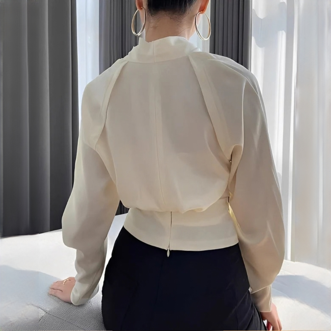 Annora - Stylish and sophisticated long-sleeve blouse