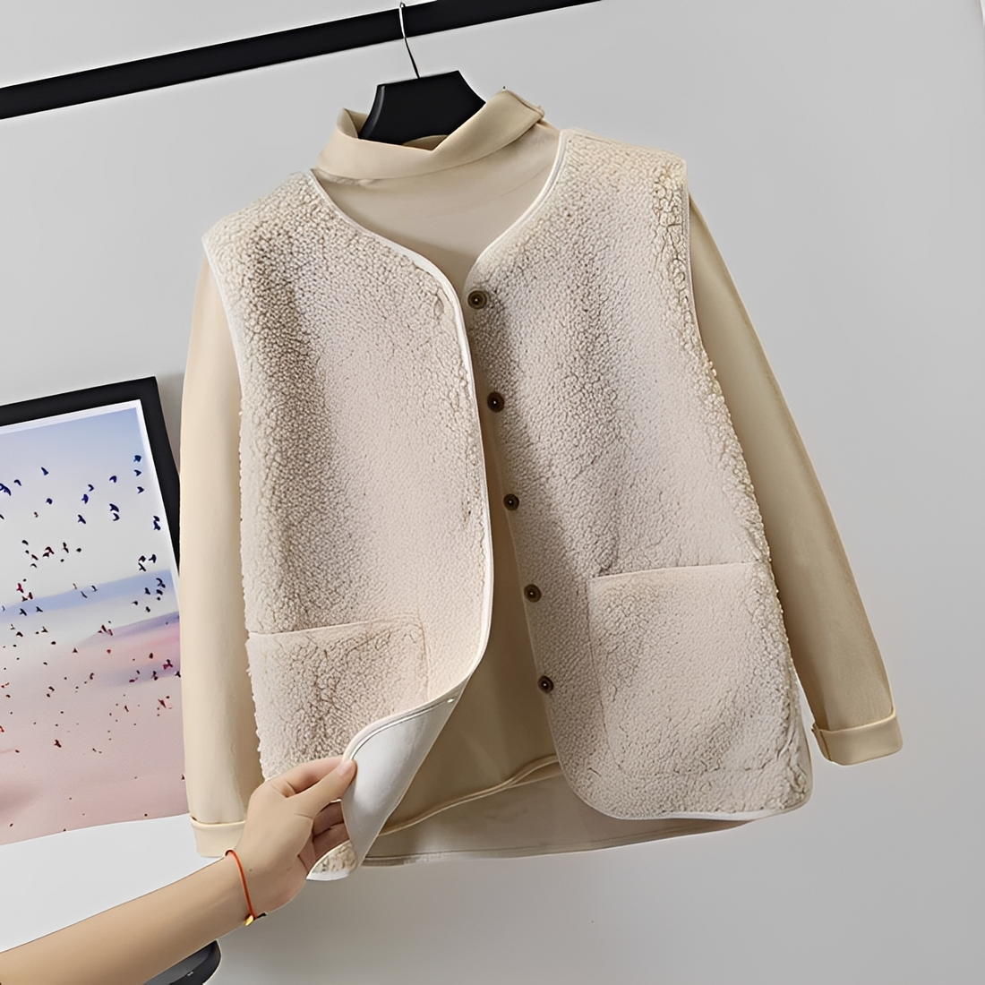 Nhiely - Elegant and snug vest