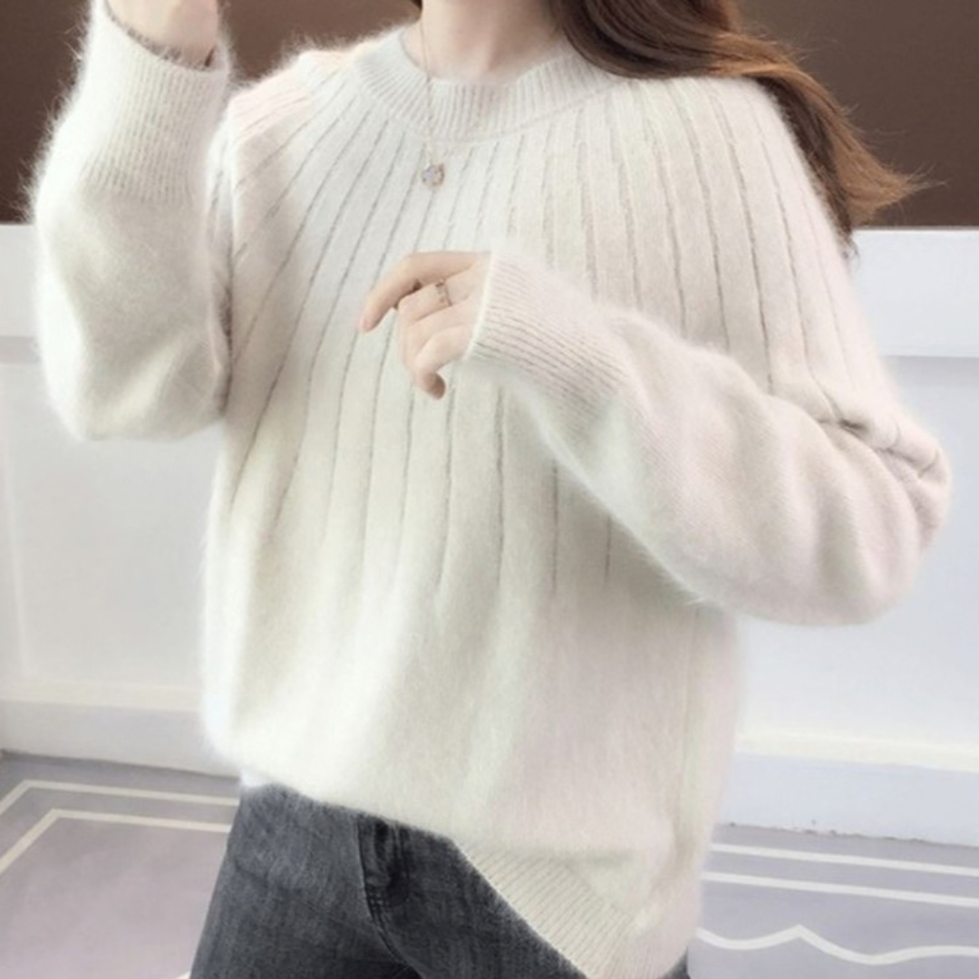 Josslyn - Stylish and cozy sweater