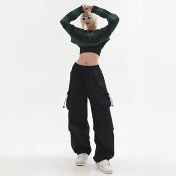 Aimée - Modern cargo trousers with wide leg