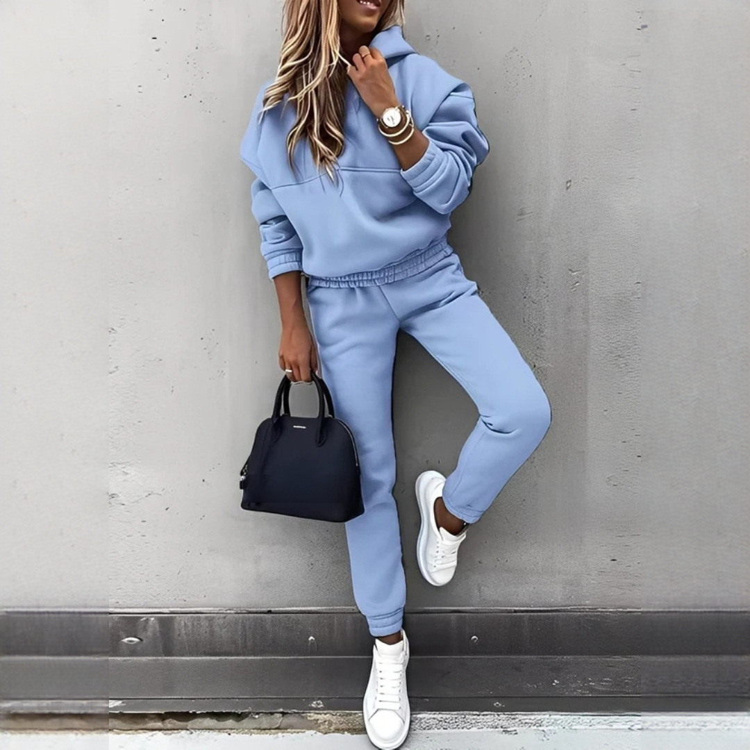 Rovina - Cozy hoodie and pants set