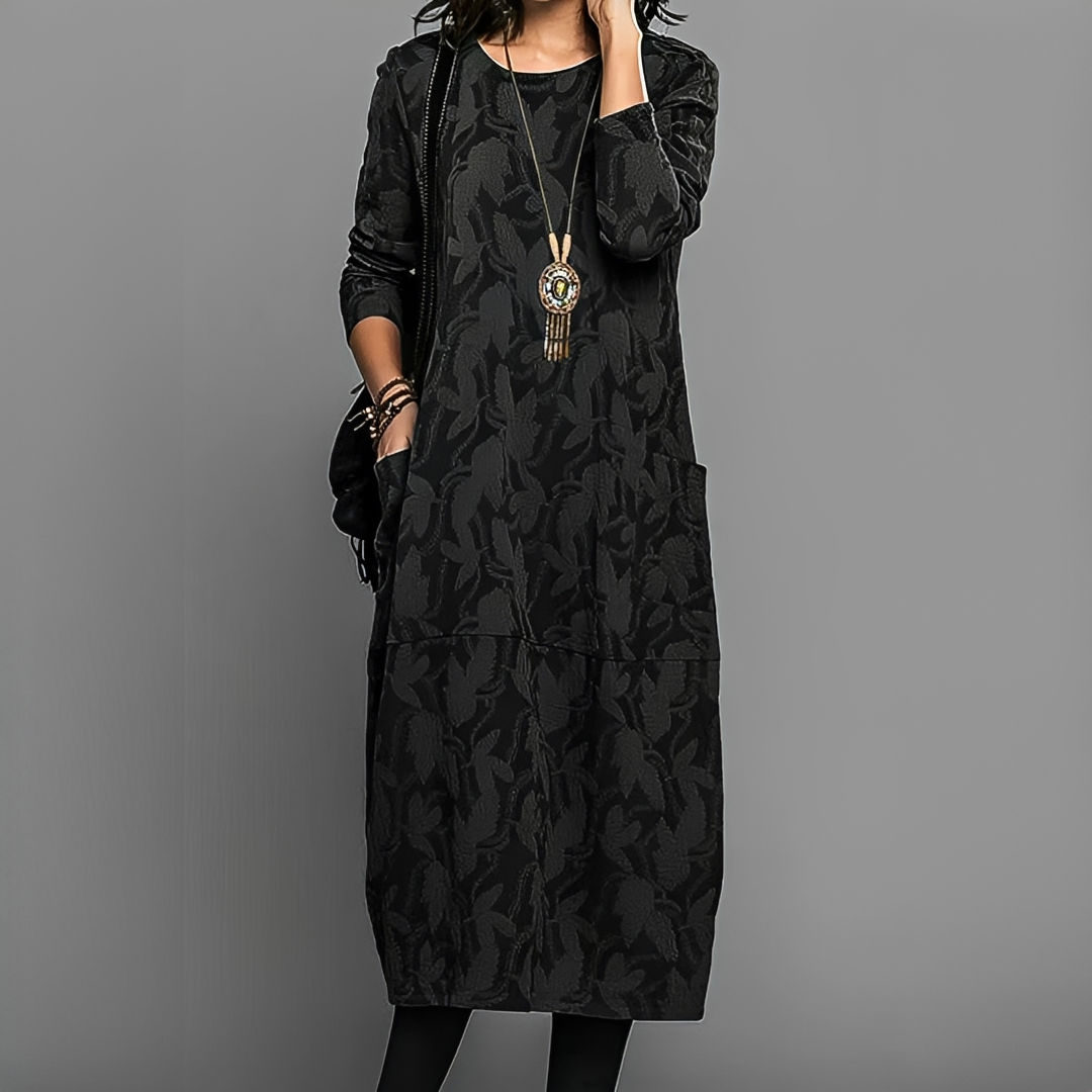Alisha - Chic and fashionable long-sleeve dress