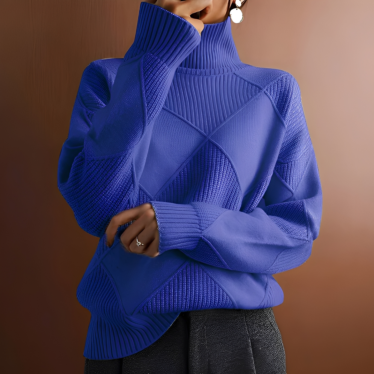 Morgan - Cozy sweater with high collar