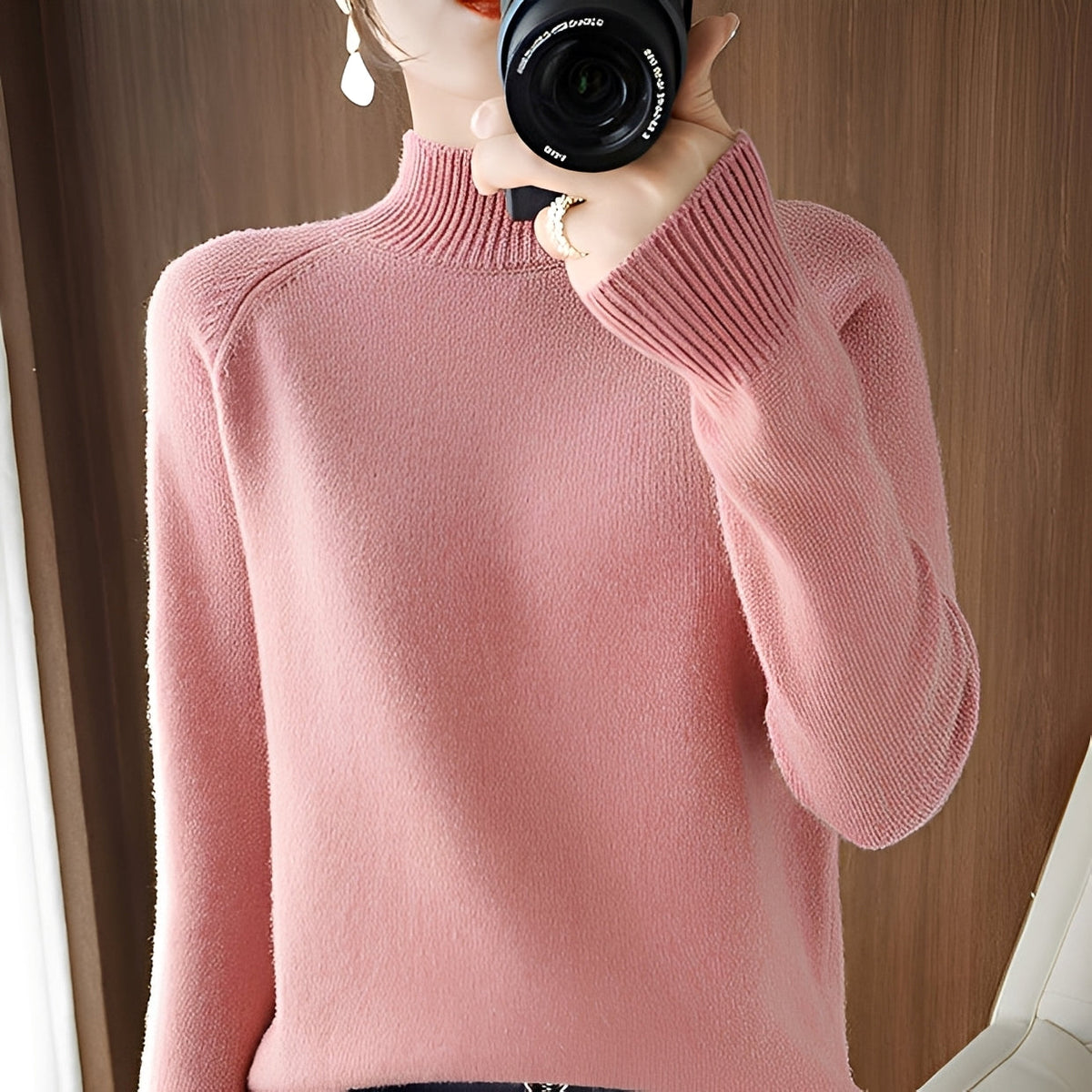 Hannie - Stylish and snug turtleneck sweater