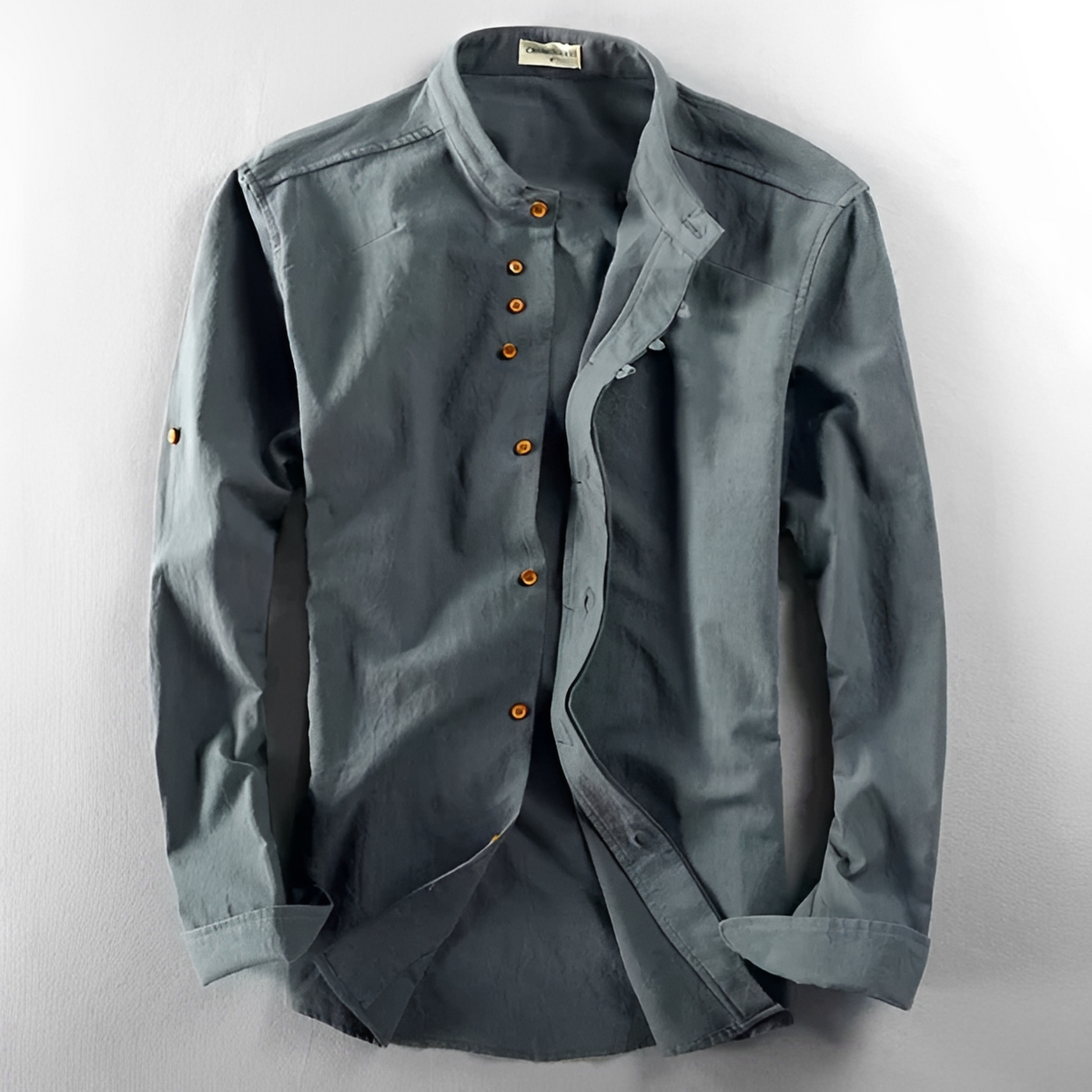 Oscar - Timeless shirt with button placket
