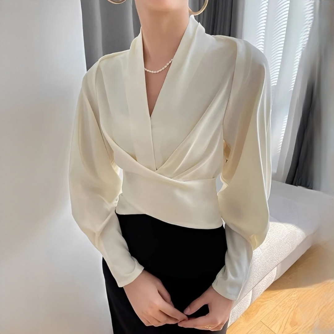 Annora - Stylish and sophisticated long-sleeve blouse