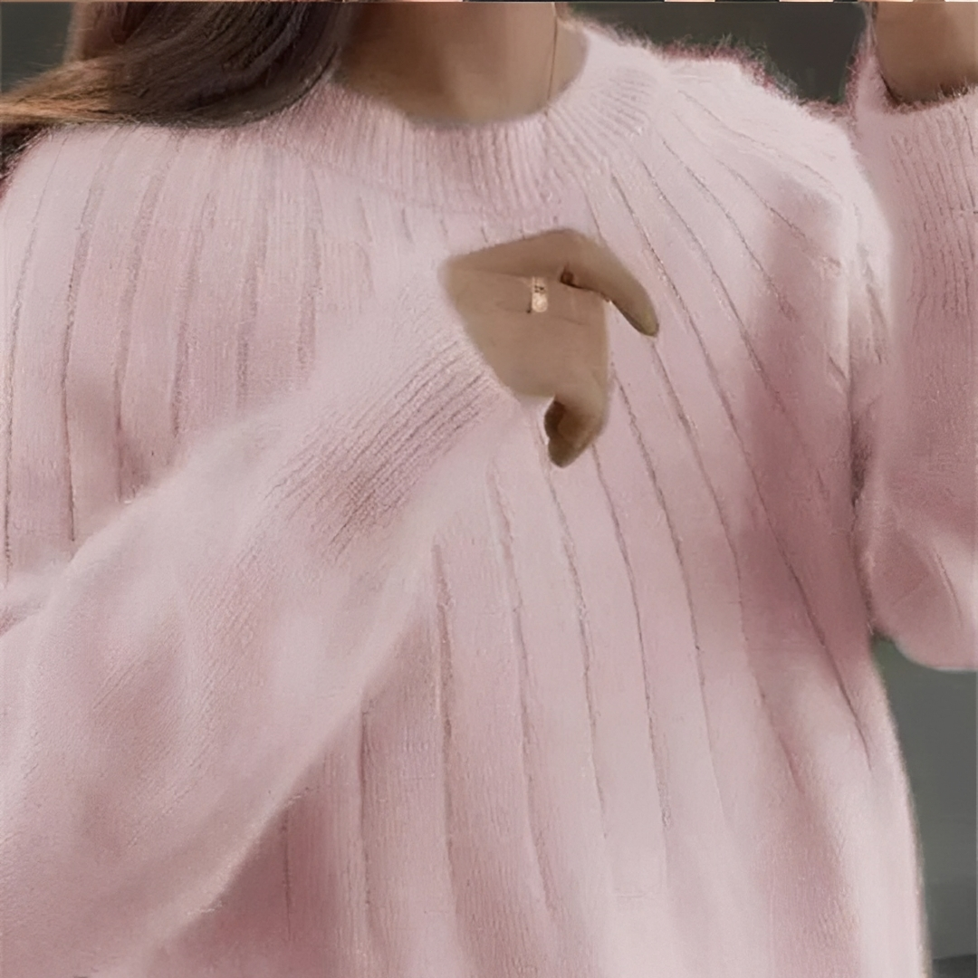Naomi - Cozy and gentle sweater