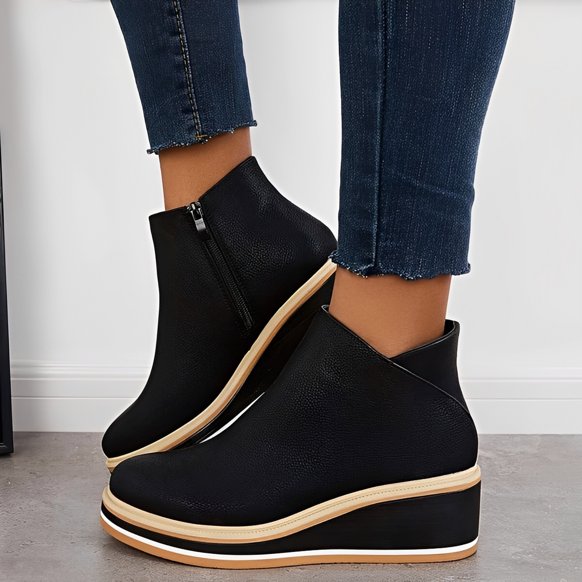 Nicole - Stylish and laid-back ankle boots