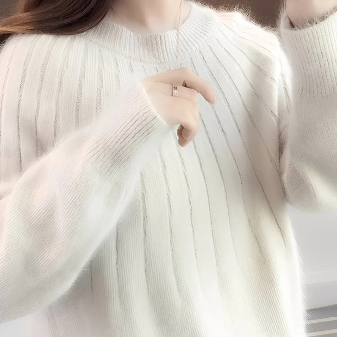 Josslyn - Stylish and cozy sweater