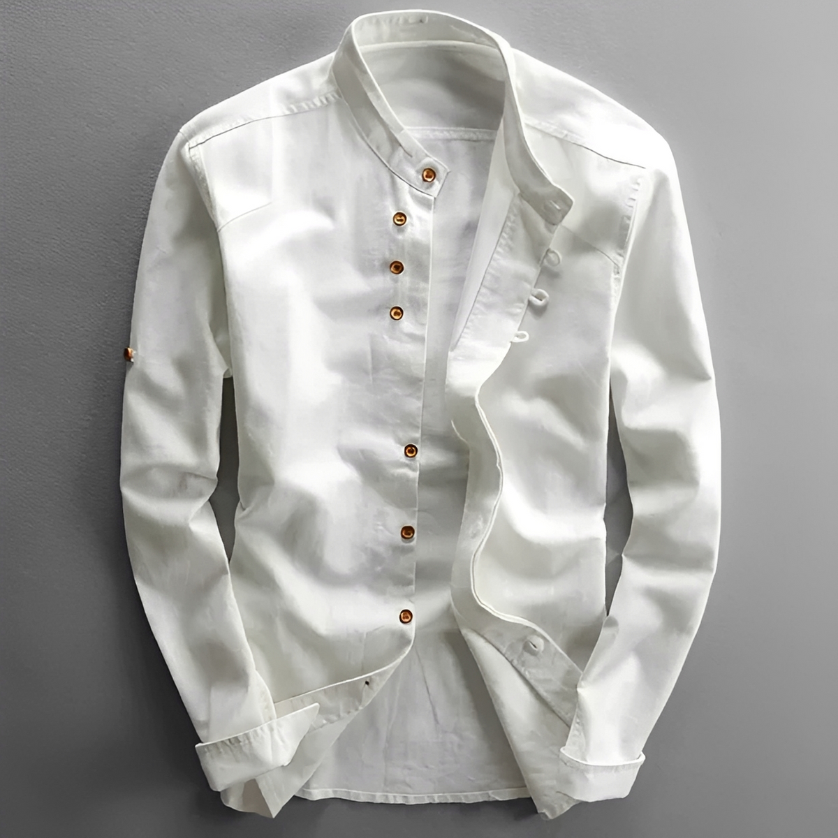 Oscar - Timeless shirt with button placket