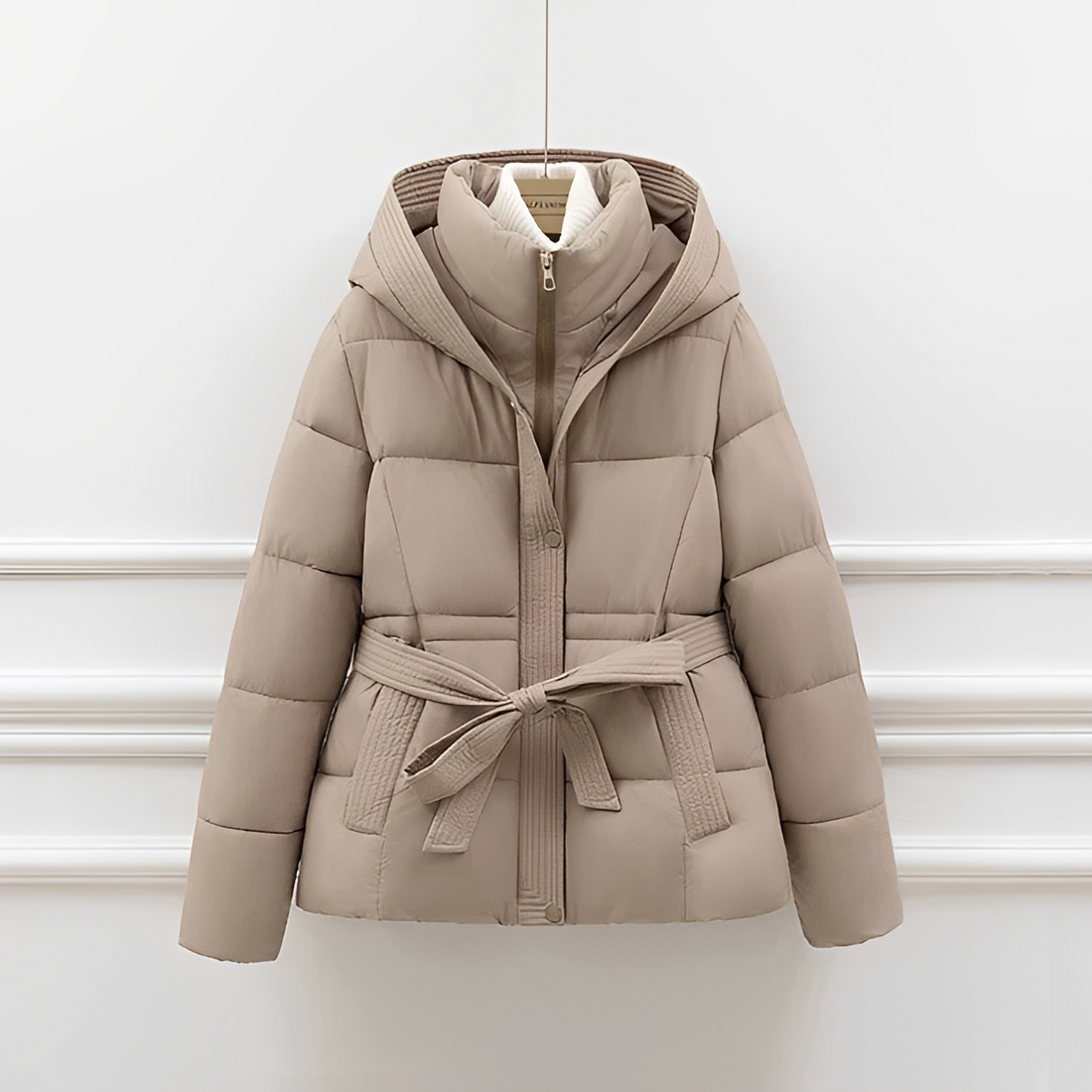 Jackalyn - Comfortable jacket with hood and belt