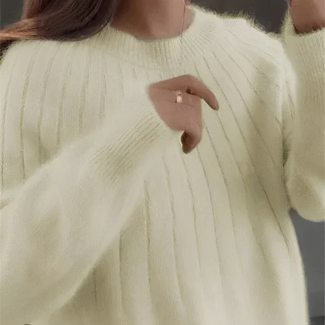 Naomi - Cozy and gentle sweater