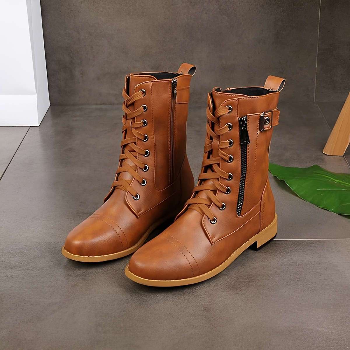 Phoebe - Stylish zip-up ankle boots