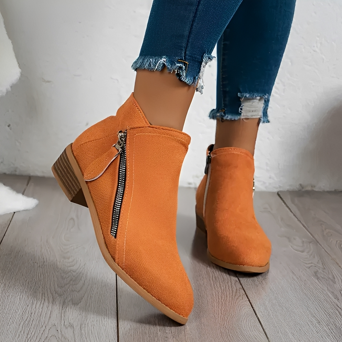 Klara - Stylish and sophisticated boots with zipper