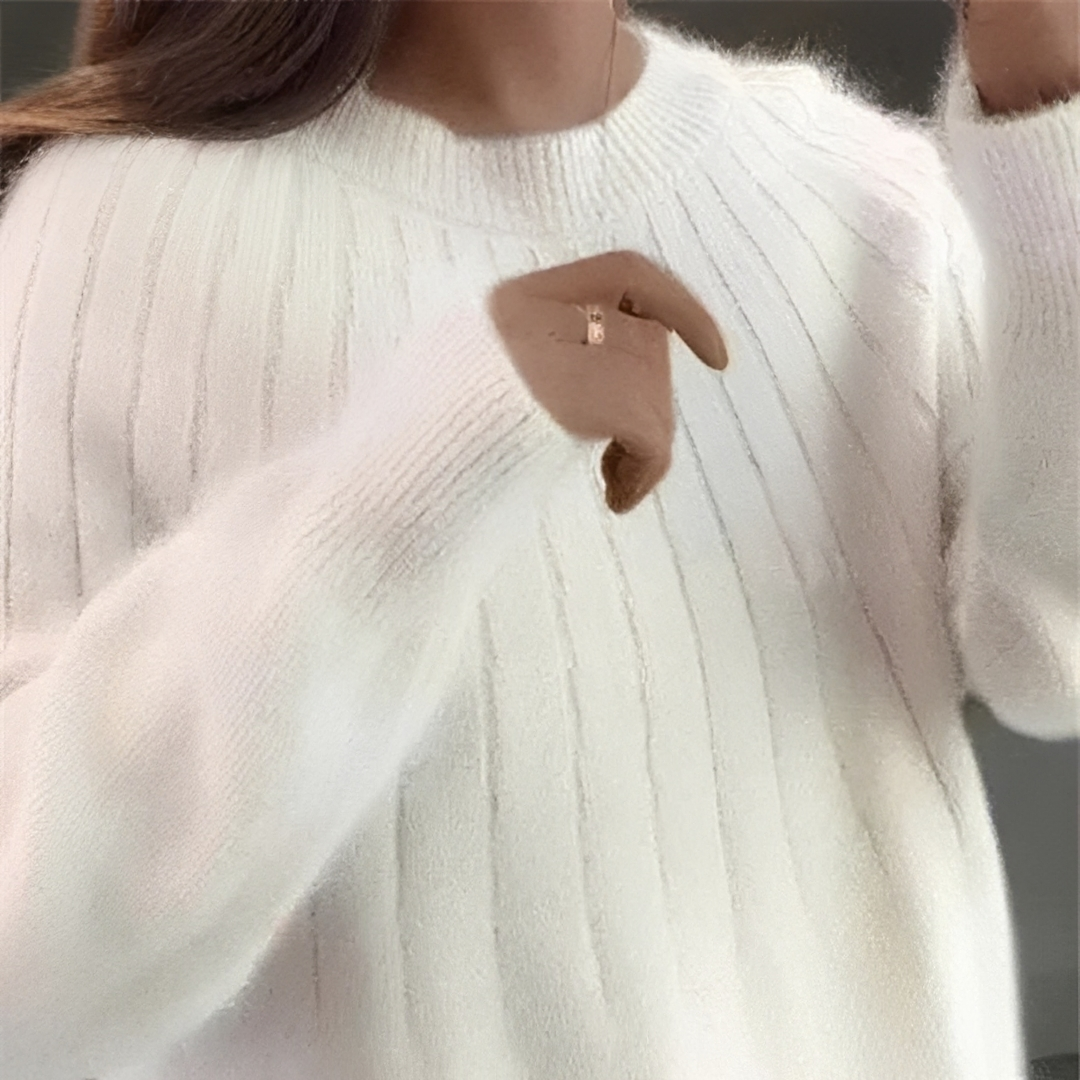 Naomi - Cozy and gentle sweater