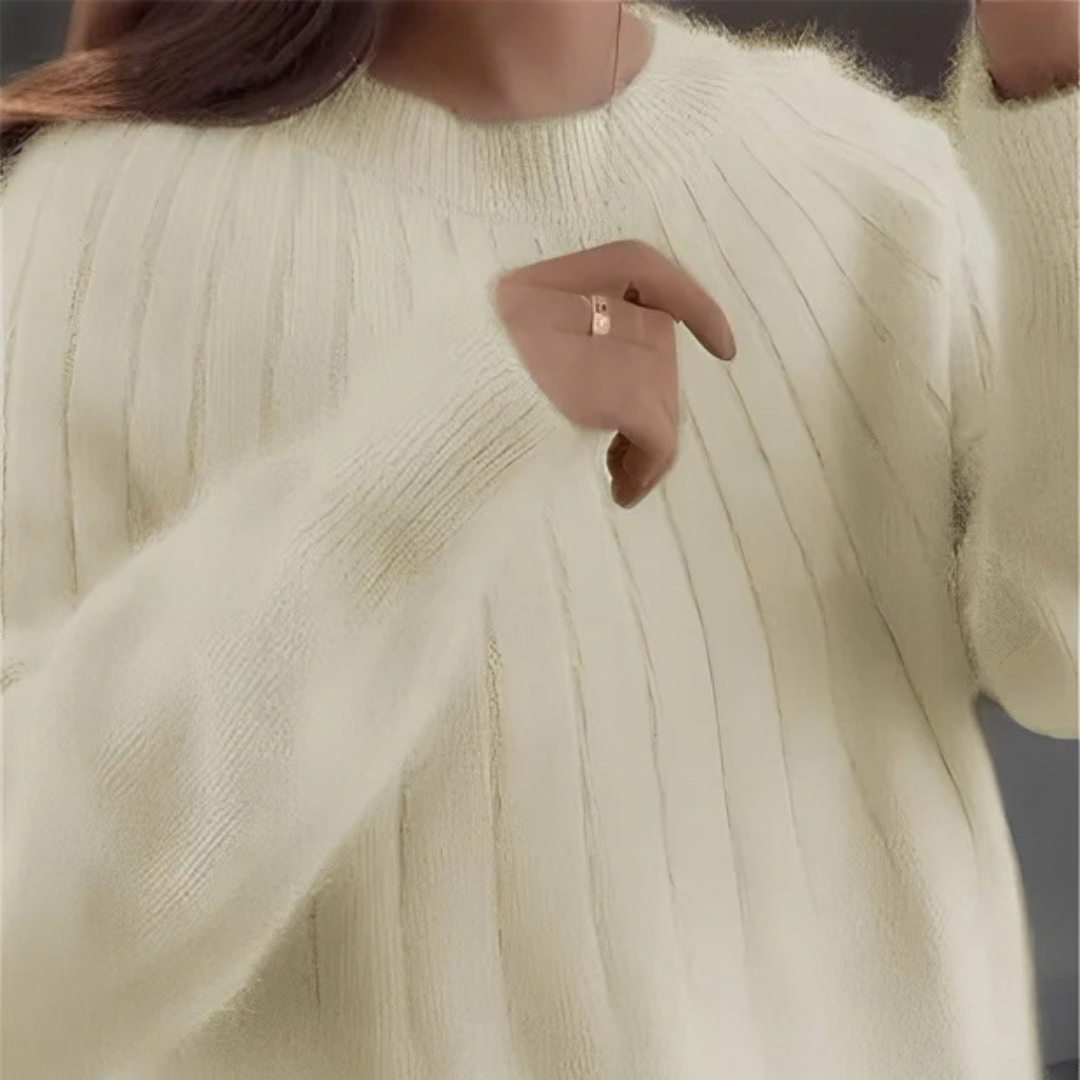 Josslyn - Stylish and cozy sweater