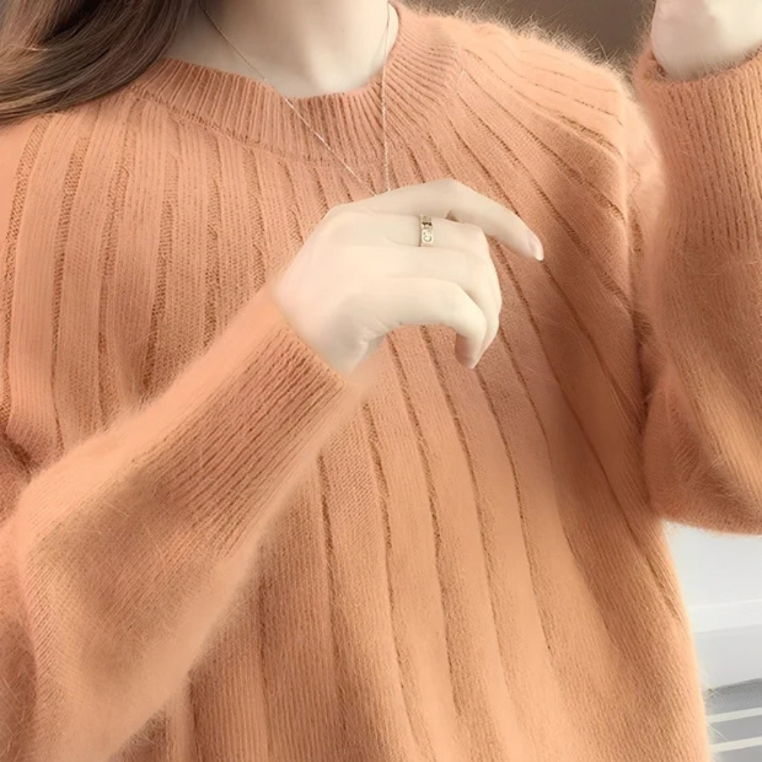 Josslyn - Stylish and cozy sweater