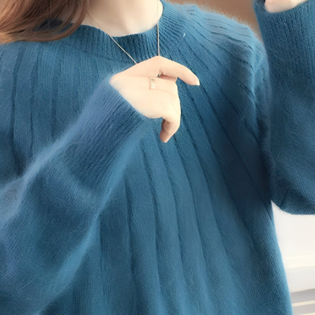 Josslyn - Stylish and cozy sweater